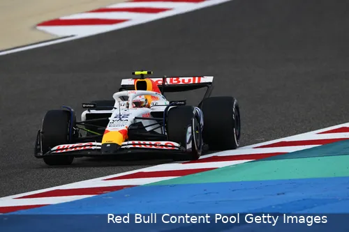 Yuki Tsunoda blijft nog een jaartje bij de Racing Bulls rijden.&nbsp;