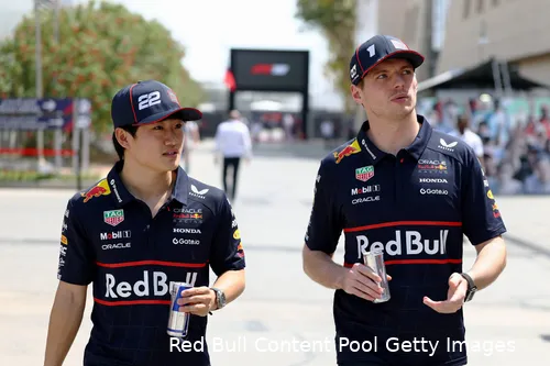 max verstappen yuki tsunoda grappig 2025 bahrein