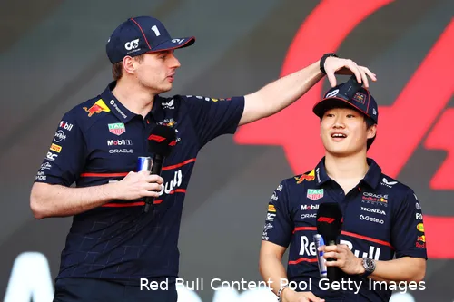 max verstappen yuki tsunoda grappig 2025 bahrein