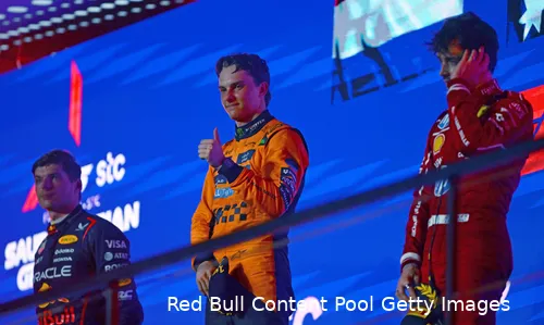 Piastri pakte de zege in Saoedi-Arabië en ook de leiding in het kampioenschap.