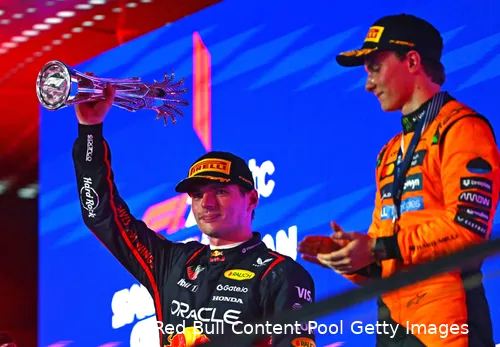 red bull racing max verstappen mclaren oscar piastri gp saoedi arabie 2025 zondag 3