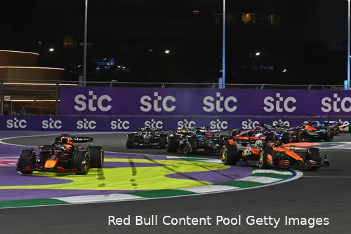 red bull racing max verstappen mclaren oscar piastri gp saoedi arabie 2025 zondag
