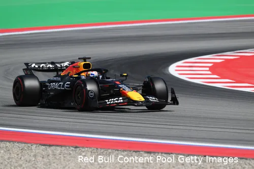 Verstappen hoopt direct bij de start toe te slaan.