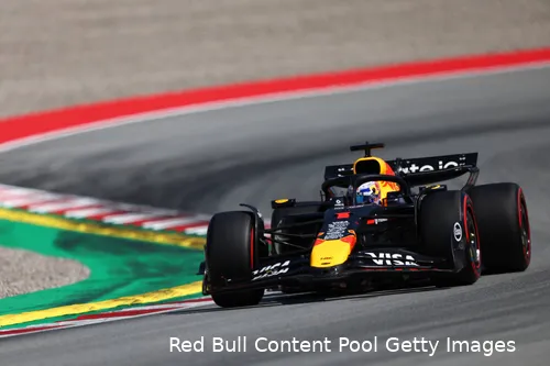 <i>Verstappen denkt dat de situatie met de vleugels weinig verandert in de race.</i>