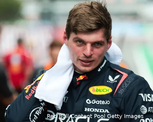 <i>Verstappen één punt verwijderd van schorsing.</i>