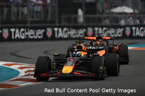 red bull racing max verstappen miami gp 2025 zondag mclaren