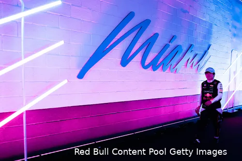 Hoewel Verstappen uitviel tijdens de sprintrace in Miami, pakte Tsunoda wel punten voor het team.