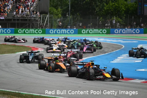 max verstappen 2025 spanje race red bull racing