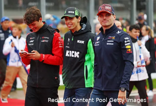 red-bull-racing-max-verstappen-stake-sauber-gabriel-bortoleto-haas-oliver-bearman-gp-belgie-2025-zondag