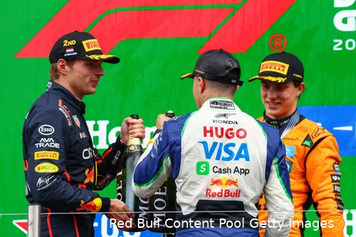 red-bull-racing-max-verstappen-visa-cash-app-racing-bulls-isack-hadjar-oscar-piastri-mclaren-gp-nederland-2025-zondag-podium