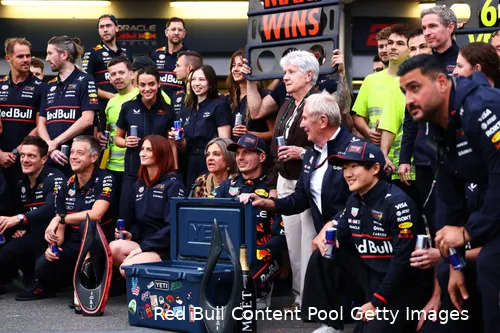 red-bull-racing-max-verstappen-helmut-marko-oma-gp-azerbeidzjan-2025-zondag-yuki-tsunoda