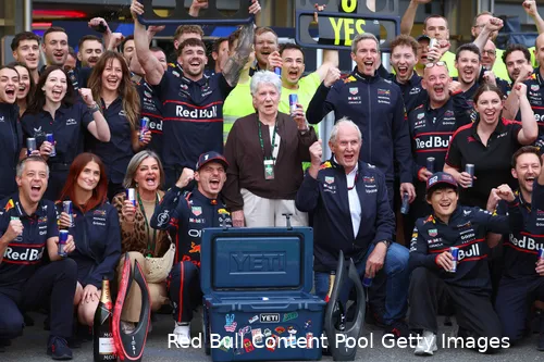 red-bull-racing-max-verstappen-helmut-marko-yuki-tsunoda-oma-gp-azerbeidzjan-2025-zondag-4