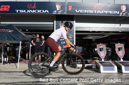 red-bull-racing-yuki-tsunoda-gp-italie-2025-donderdag-fiets