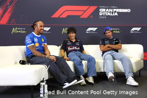 red-bull-racing-yuki-tsunoda-lewis-hamilton-ferrari-carlos-sainz-williams-gp-italie-2025-donderdag-persconferentie-2