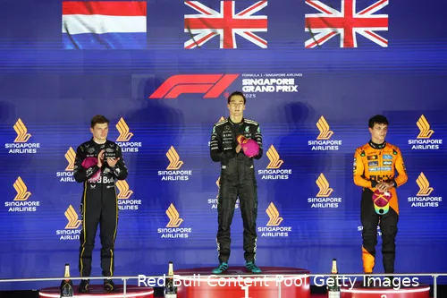 max-verstappen-red-bull-racing-george-russell-mercedes-mclaren-lando-norris-gp-singapore-2025-zondag-podium-6