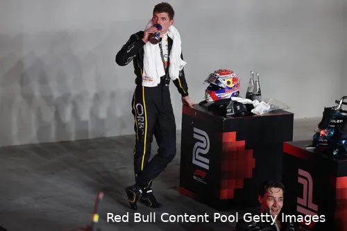 max-verstappen-red-bull-racing-gp-singapore-2025-zondag-10