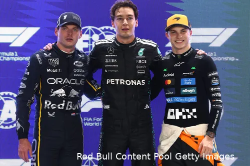 oscar-piastri-mclaren-george-russell-mercedes-max-verstappen-red-bull-racing-zaterdag-singapore-2025