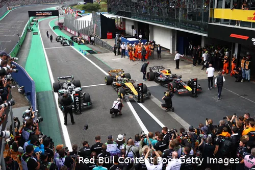 max-verstappen-red-bull-racing-gp-sao-paulo-brazilie-2025-zondag-andrea-kimi-antonelli-mercedes-lando-norris-mclaren