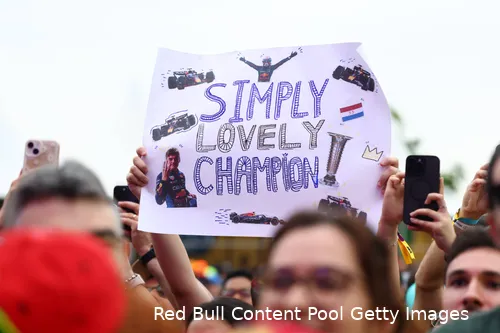 max-verstappen-yuki-tsunoda-2025-brazilië-fans