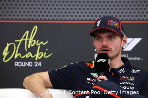 max-verstappen-red-bull-racing-gp-abu-dhabi-2025-zondag-9