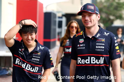 max-verstappen-yuki-tsunoda-2025-red-bull-racing-abu-dhabi-zaterdag
