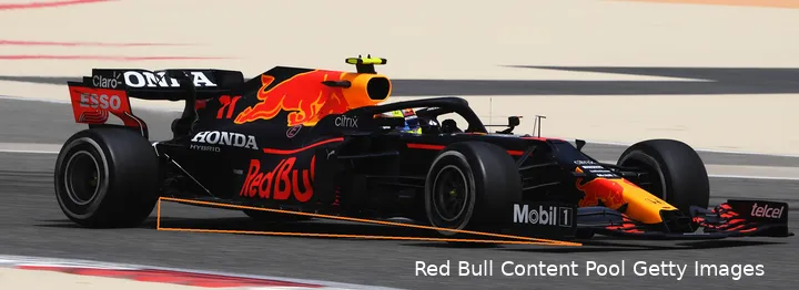 <i>De RB16B uit 2021 had duidelijk wel een 'hoge achterkant', ofwel rake.</i>