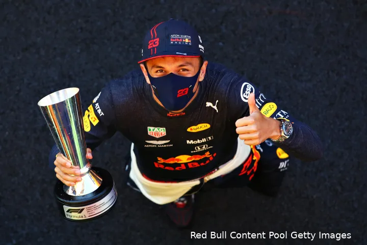 De verlossing: Alexander Albon wist in Mugello eindelijk zijn eerste podiumplaats te pakken voor Red Bull Racing in 2020.