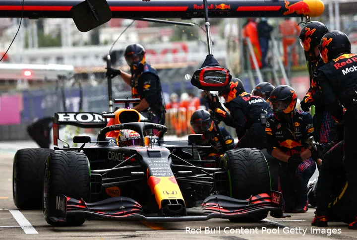 <i>Verstappen wisselde op het perfecte moment naar de intermediates (Bron:&nbsp;Red Bull Content Pool / Getty Images)</i>