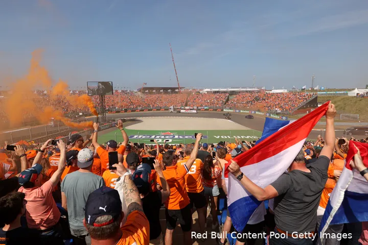 De eerste editie sinds de terugkeer van de GP van Zandvoort was een succes, maar of het weekend ook dit jaar plaats kan vinden blijft nog even een vraagteken.