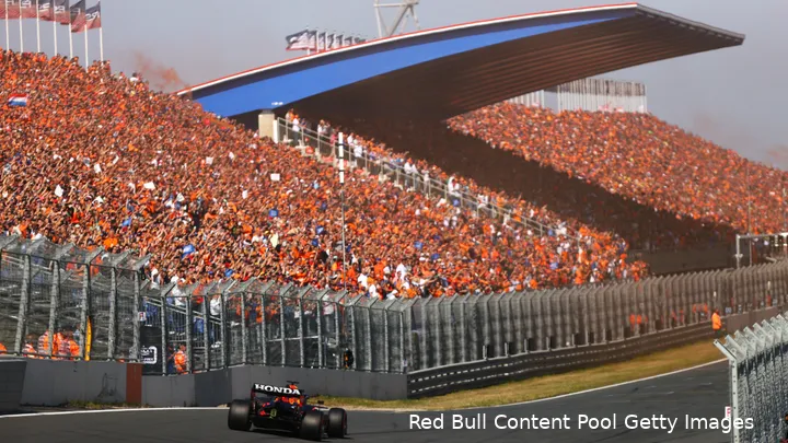 Verstappen pakt zijn eerste F1-overwinning op Nederlandse bodem.&nbsp;(Foto: Red Bull Content Pool/Getty Images)