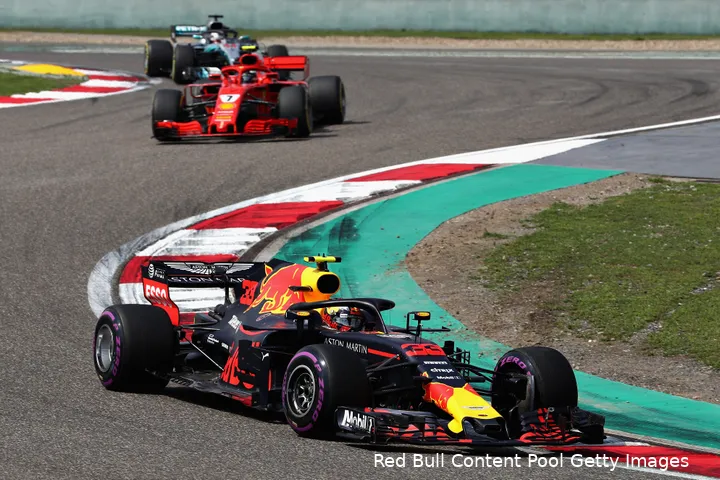 De laatste keer dat Verstappen op China reed, reed hij nog met nummer 33. (Foto: Red Bull Content Pool/Getty Images)