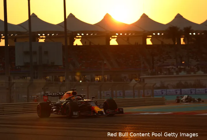 Verstappen tijdens de kwalificatie op het Yas Marina-circuit, Abu Dhabi (Foto: Red Bull Content Pool / Getty Images)