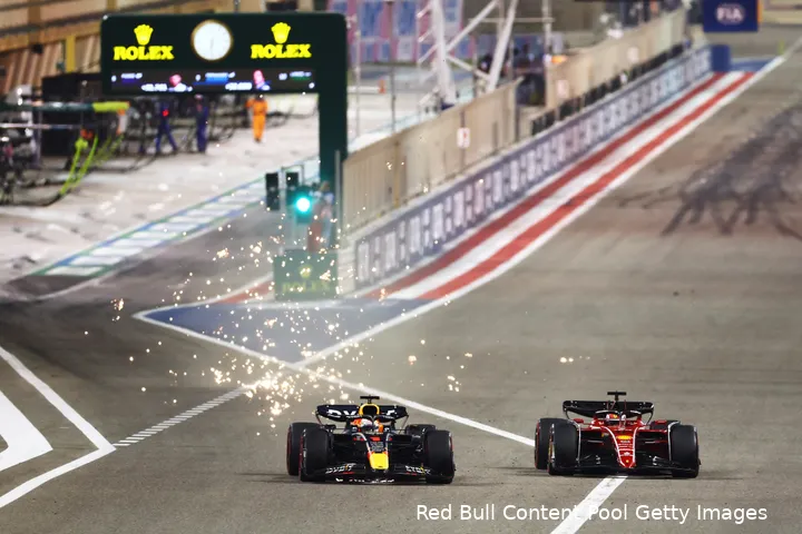 Max Verstappen en Charles Leclerc in gevecht tijdens de Grand Prix van Bahrein.