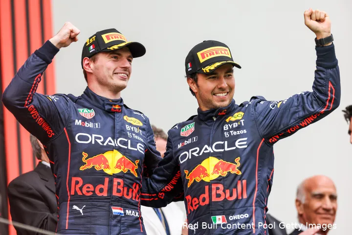<i>Vorig jaar scoorden Max Verstappen en Sergio Pérez hun eerste één-twee voor Red Bull. Dit jaar staan ze al op vier.&nbsp;</i>