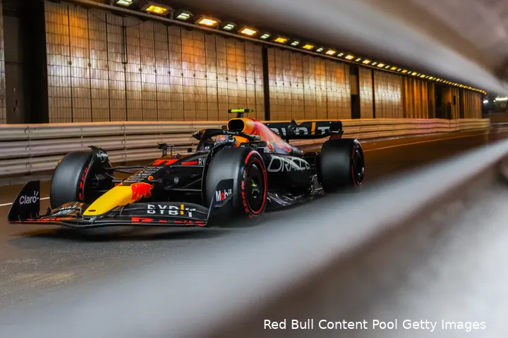Sergio Pérez tijdens kwalificatie, Grand Prix van Monaco, tunnel (Foto:
Red Bull Content Pool / Getty Images)