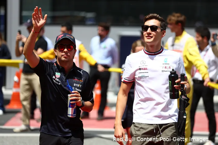 <i>Na het wegvallen van Charles Leclerc vormden Sergio Pérez en (vooral) George Russell in Barcelona de directe tegenstanders van Max Verstappen..</i>