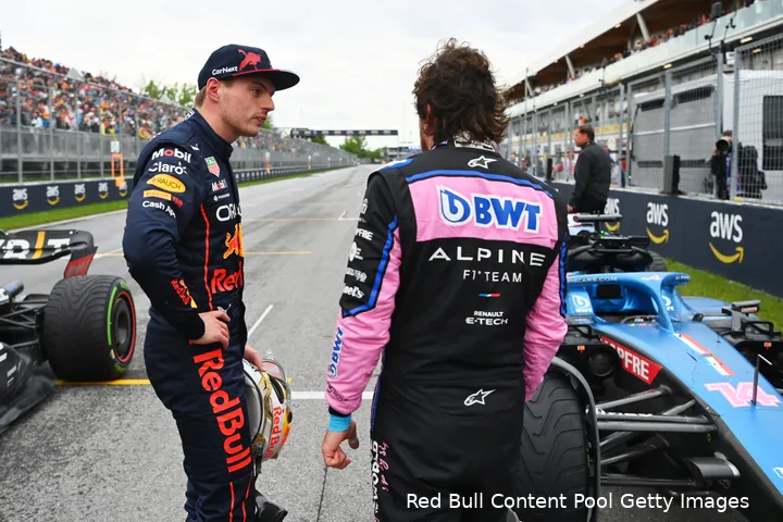 <i>Vorig jaar zag Verstappen hoe Alonso zijn Alpine naar een tweede plek bracht in de kwalificatie.</i>