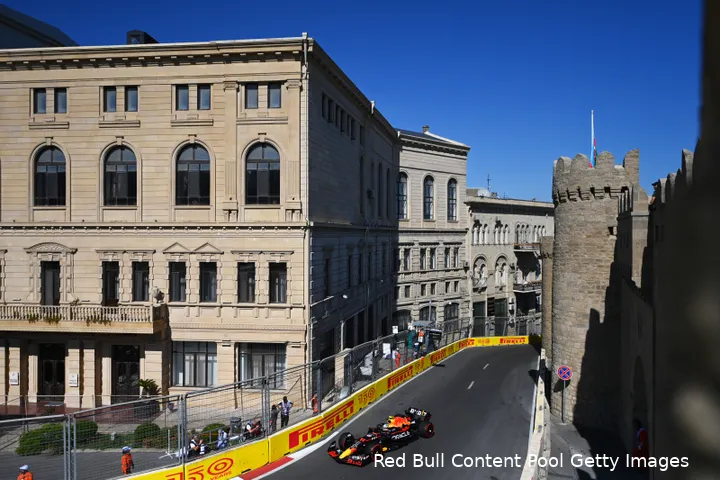 Pérez op
het Baku City Circuit van Azerbeidzjan 2022 (Foto: Red Bull Content Pool /
Getty Images)