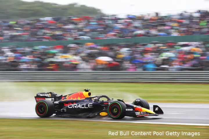 Max
Verstappen tijdens de kwalificatie voor de Grand Prix van Groot-Brittannië 2022
(Foto: Red Bull Content Pool / Getty Images)