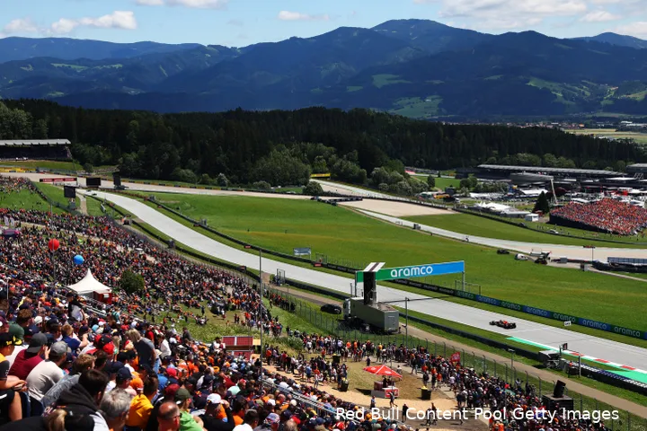 <i>Op de Red Bull Ring wordt Max Verstappen gesteund door 50.000 Nederlanders. (Foto: Red Bull Content Pool)</i>