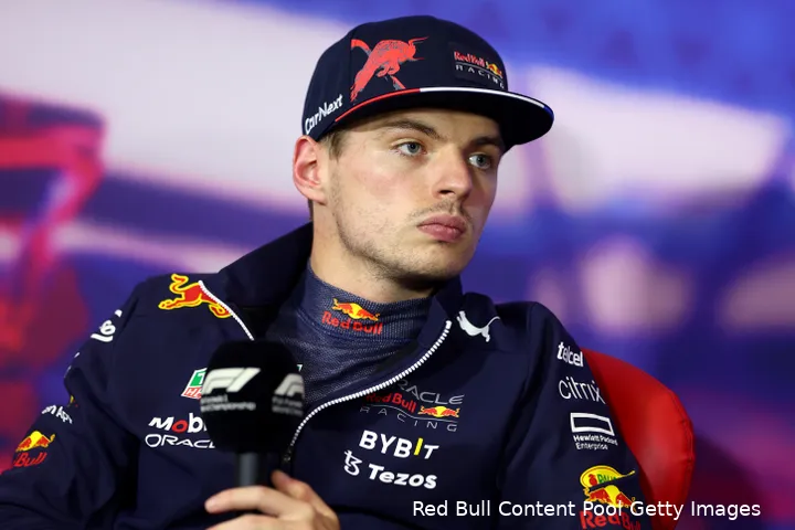 Na schade aan de vloer was P7 het hoogst haalbare voor Verstappen in Groot-Brittannië
