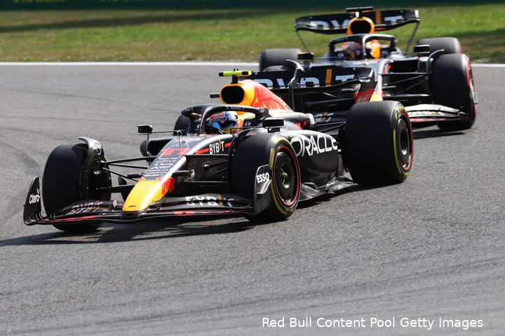 max verstappen sergio perez rb18 red bull racing f1 gp belgie 2022