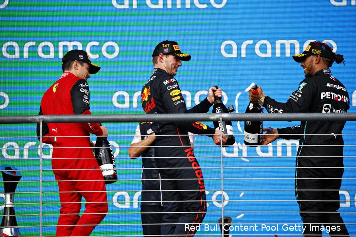 Bij de Grand Prix van de Verenigde Staten 2022 deelde Charles Leclerc het podium met winnaar Max Verstappen en Lewis Hamilton (P2)