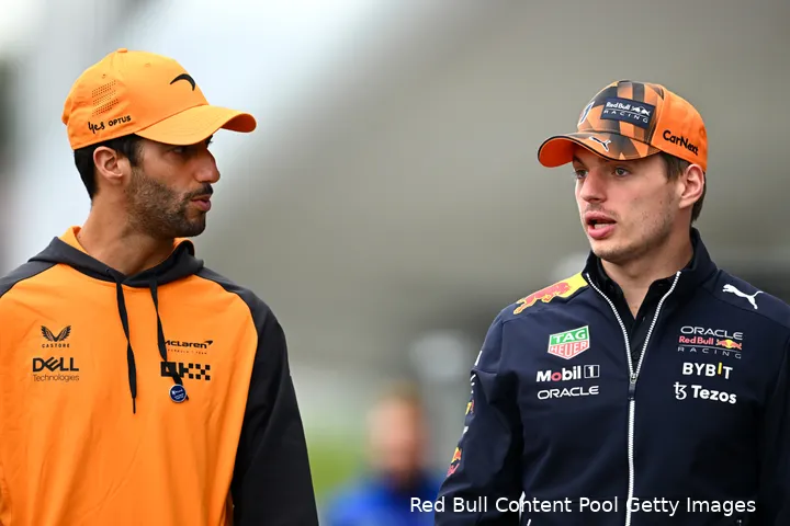 daniel ricciardo max verstappen mclaren red bull racing f1 gp japan 2022