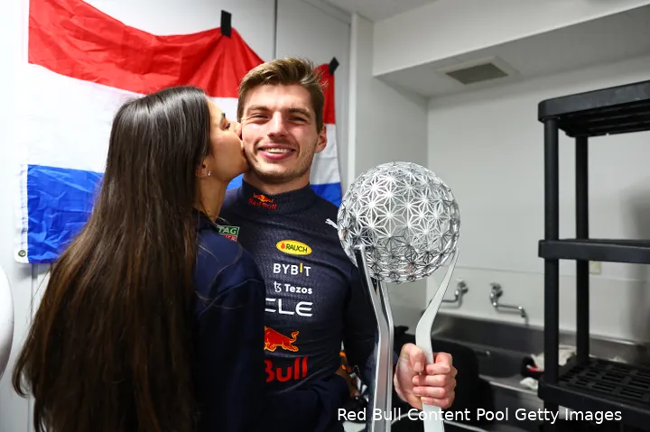 kelly piquet max verstappen red bull racing f1 gp japan 2022
