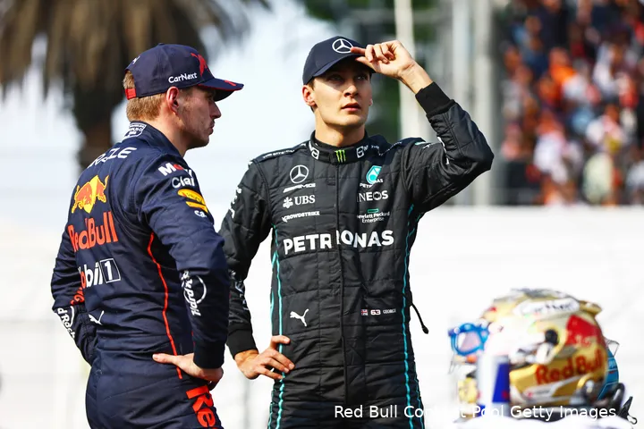 Villeneuve suggereert dat Verstappen wel eens naar Mercedes zou kunnen gaan.