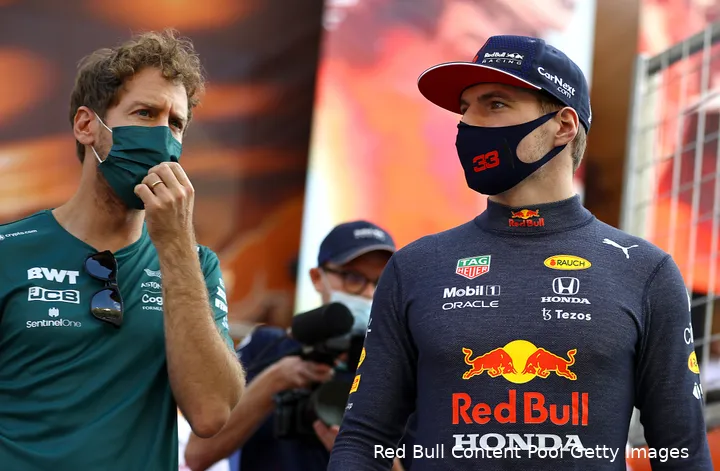 Briatore vindt Vettel en Verstappen moeilijk met elkaar te vergelijken.