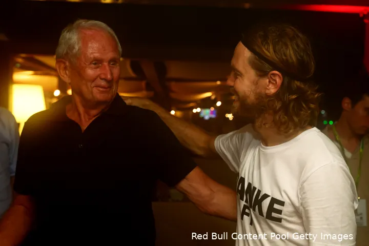 helmut marko sebastian vettel red bull racing f1 gp abu dhabi 2022