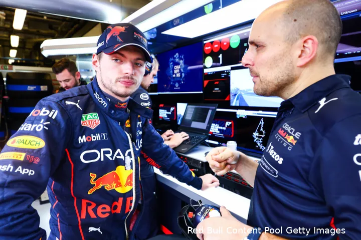 'Getrouwd stel' Lambiase en Verstappen hebben al meerdere keren voor vermaak gezorgd vanwege hun boordradioconversaties. (Foto: Red Bull Content Pool/Getty Images)