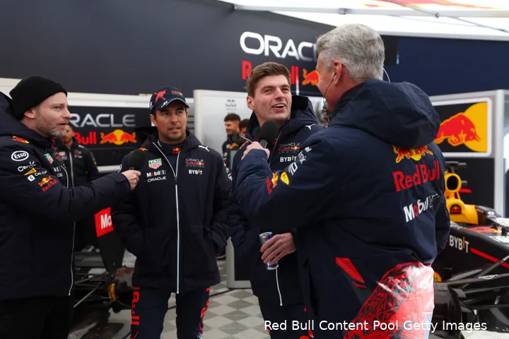 max verstappen sergio perez david coulthard red bull racing f1 2022 milton keynes home run